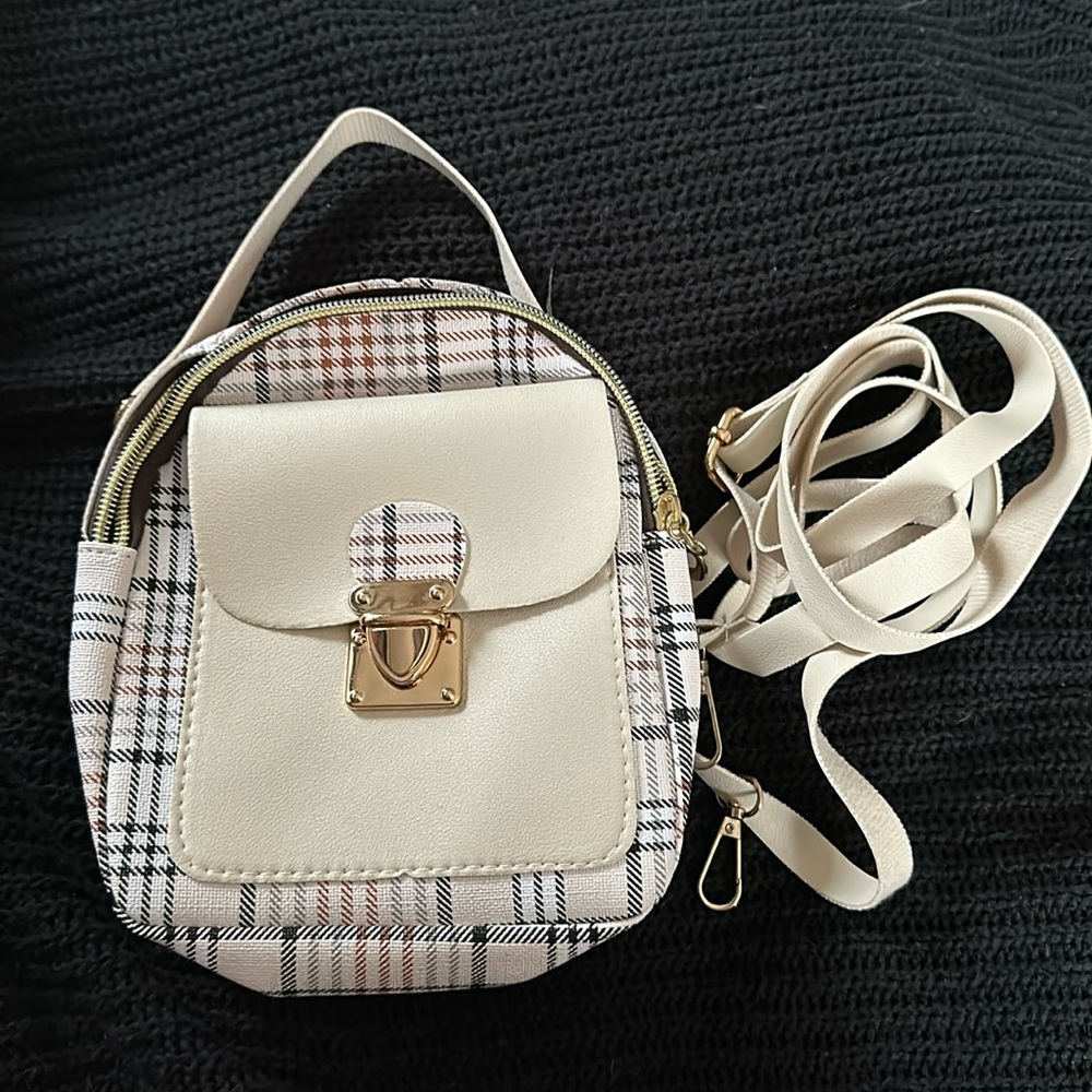 Mini backpack with detachable straps